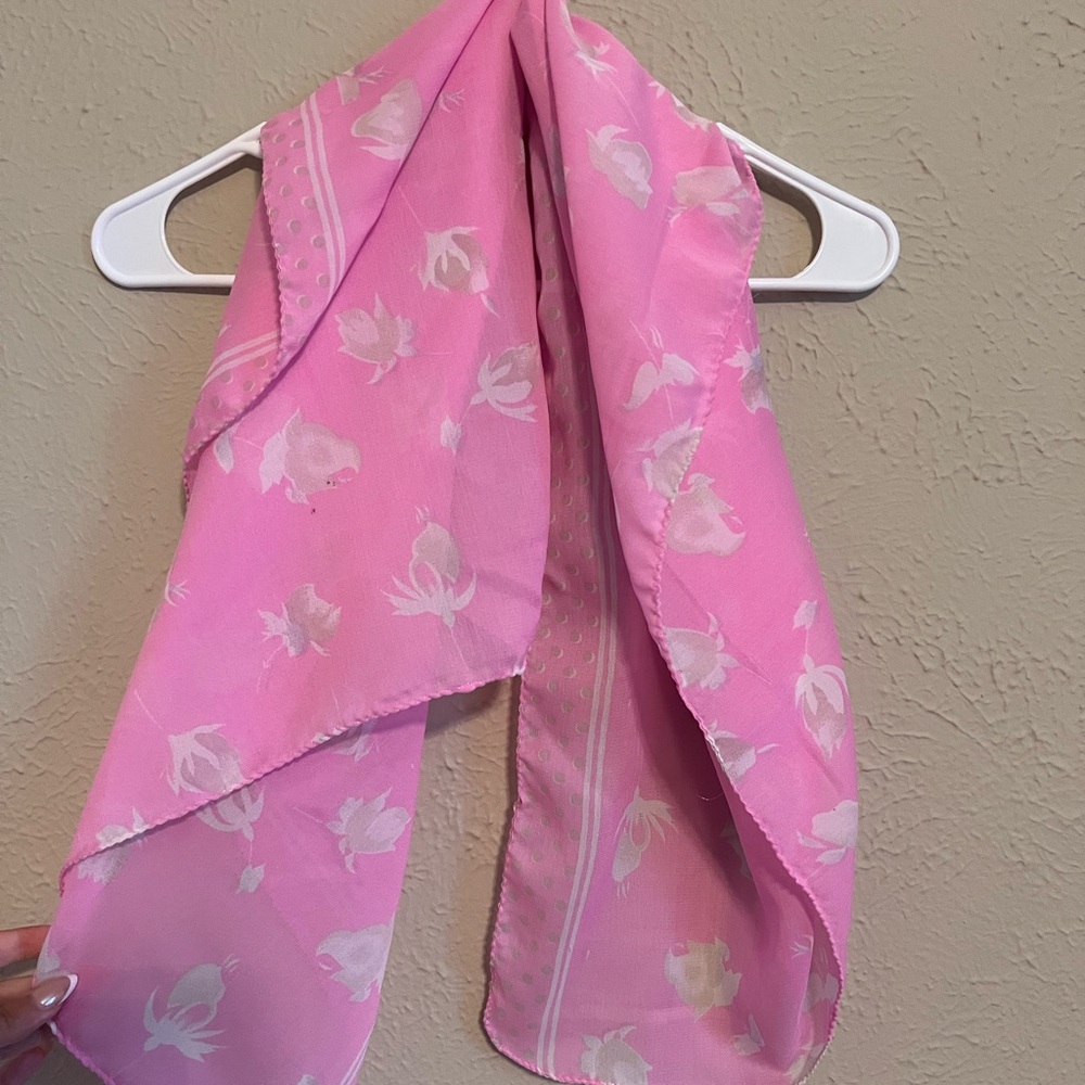 Pink Vintage Floral Scarf 🌸